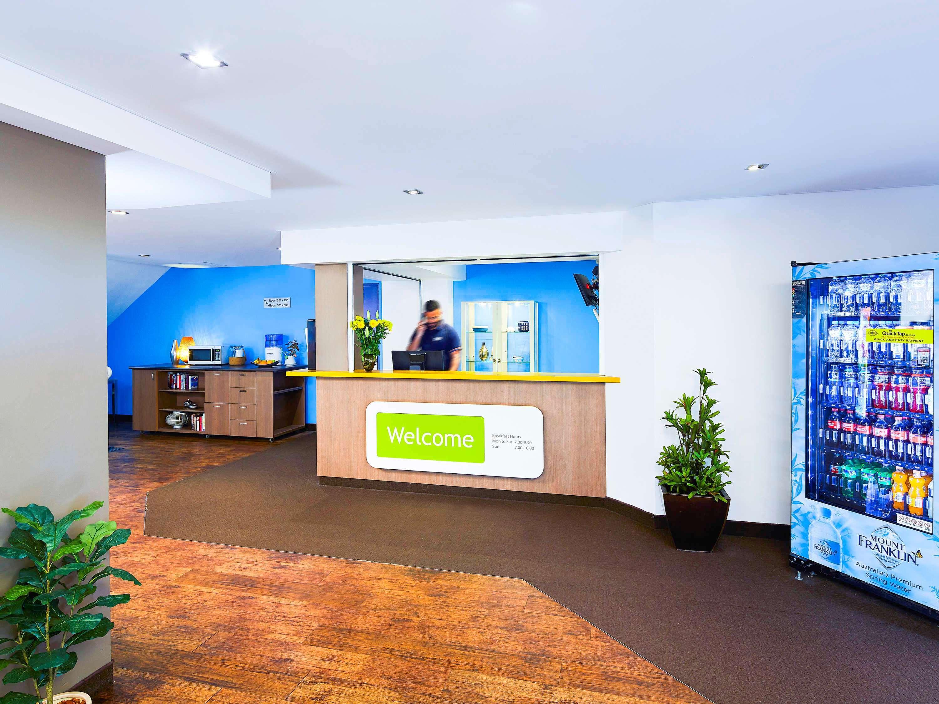 Ibis Budget Perth Airport Экстерьер фото