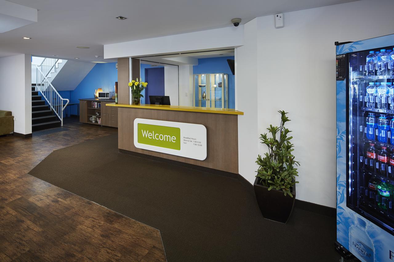 Ibis Budget Perth Airport Экстерьер фото