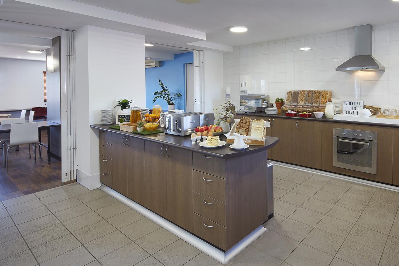 Ibis Budget Perth Airport Экстерьер фото