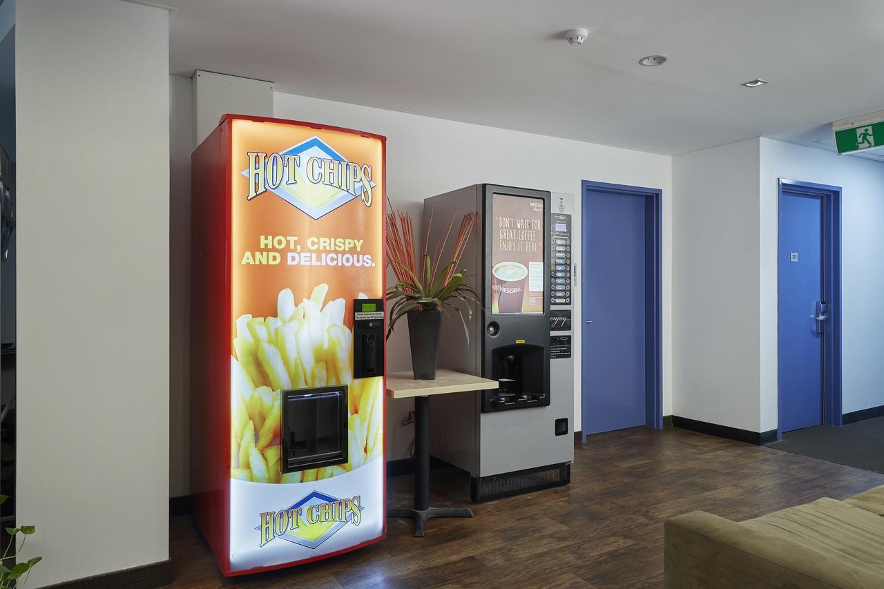 Ibis Budget Perth Airport Экстерьер фото