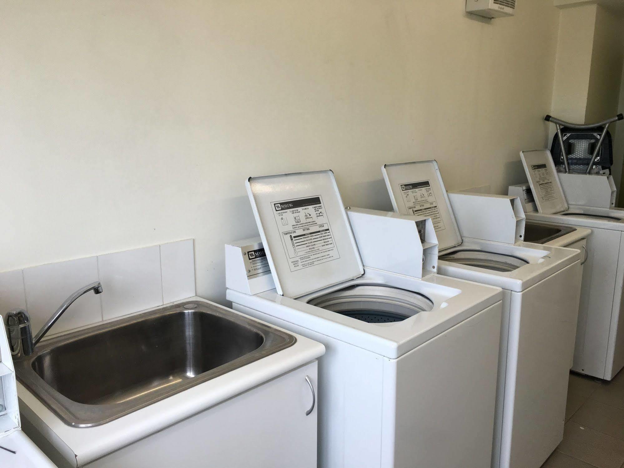 Ibis Budget Perth Airport Экстерьер фото