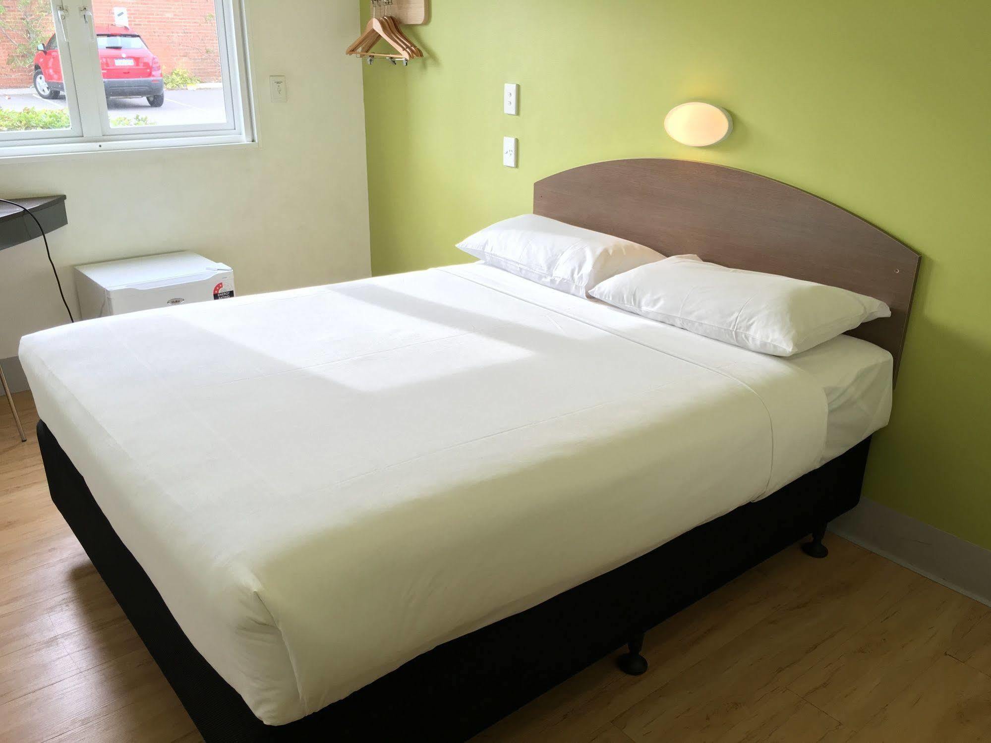 Ibis Budget Perth Airport Экстерьер фото