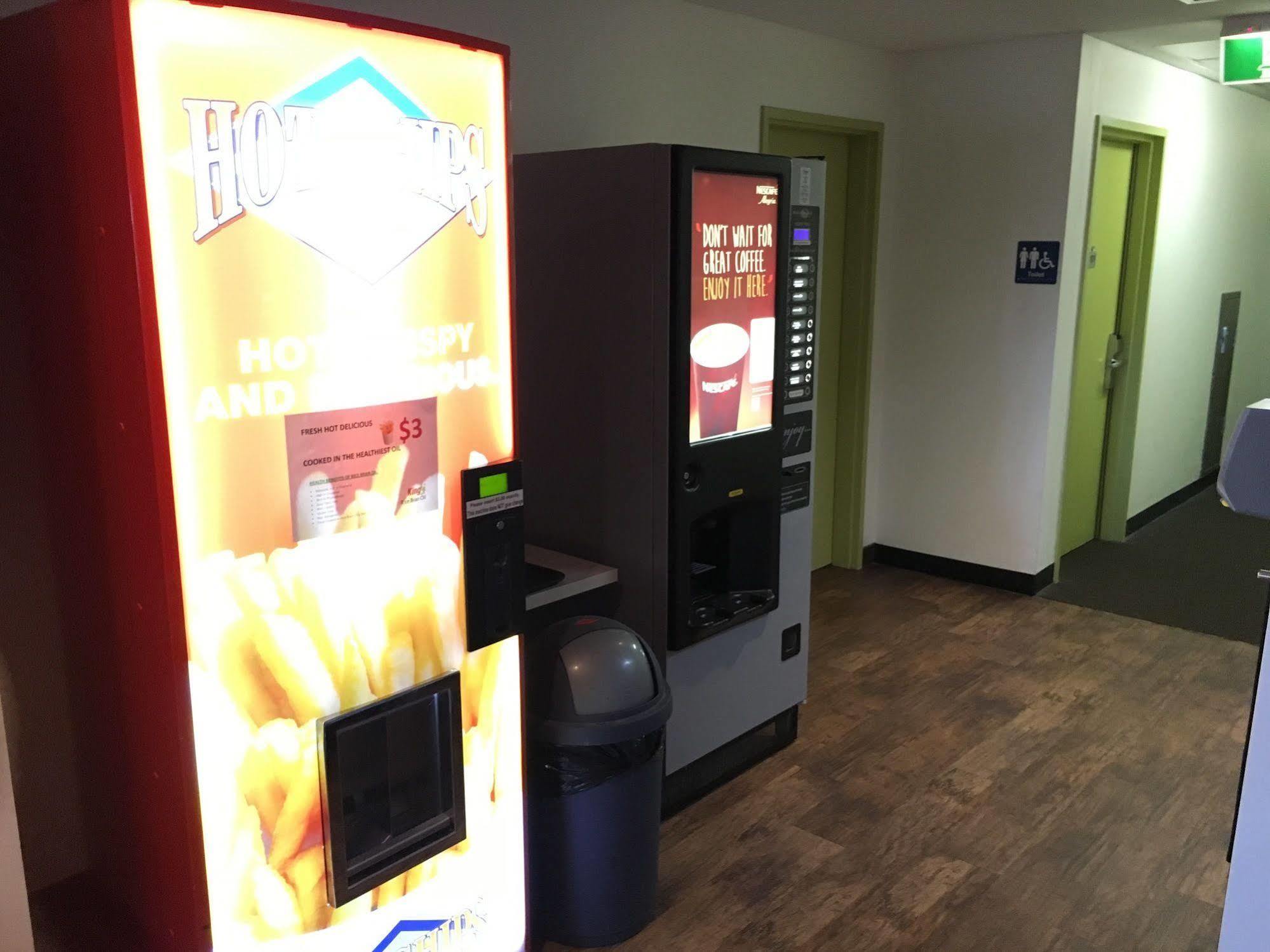 Ibis Budget Perth Airport Экстерьер фото